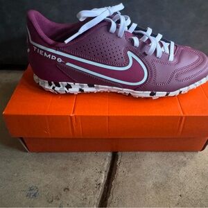 Nike turf shoes
